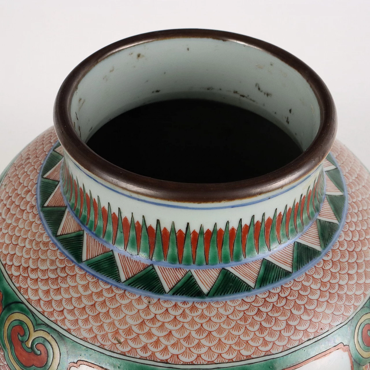 Vaso in porcellana dipinto a smalti Wucai, '600 5