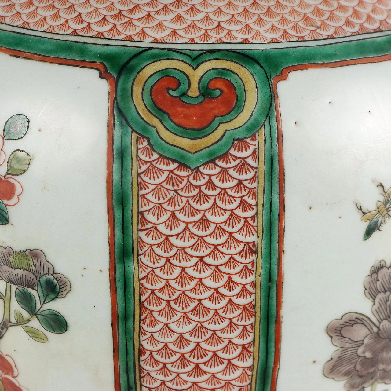 Vaso in porcellana dipinto a smalti Wucai, '600 7