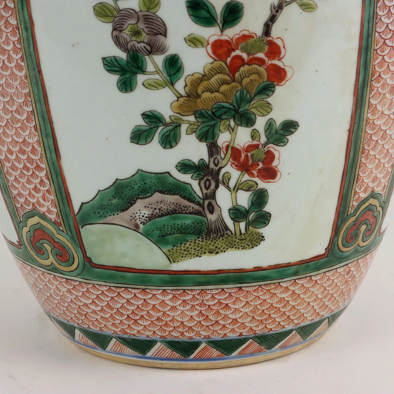 Vaso in porcellana dipinto a smalti Wucai, '600 8