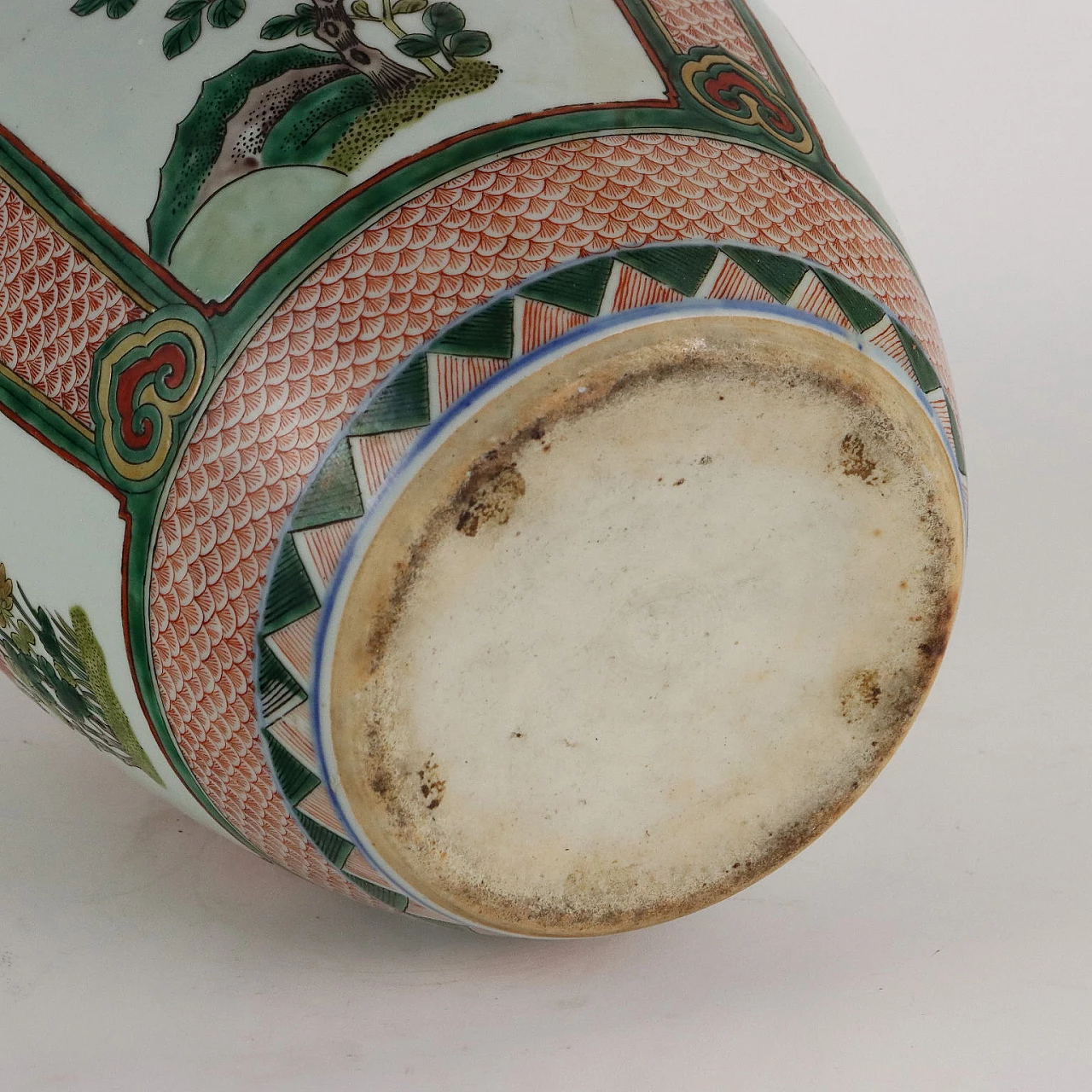 Vaso in porcellana dipinto a smalti Wucai, '600 9