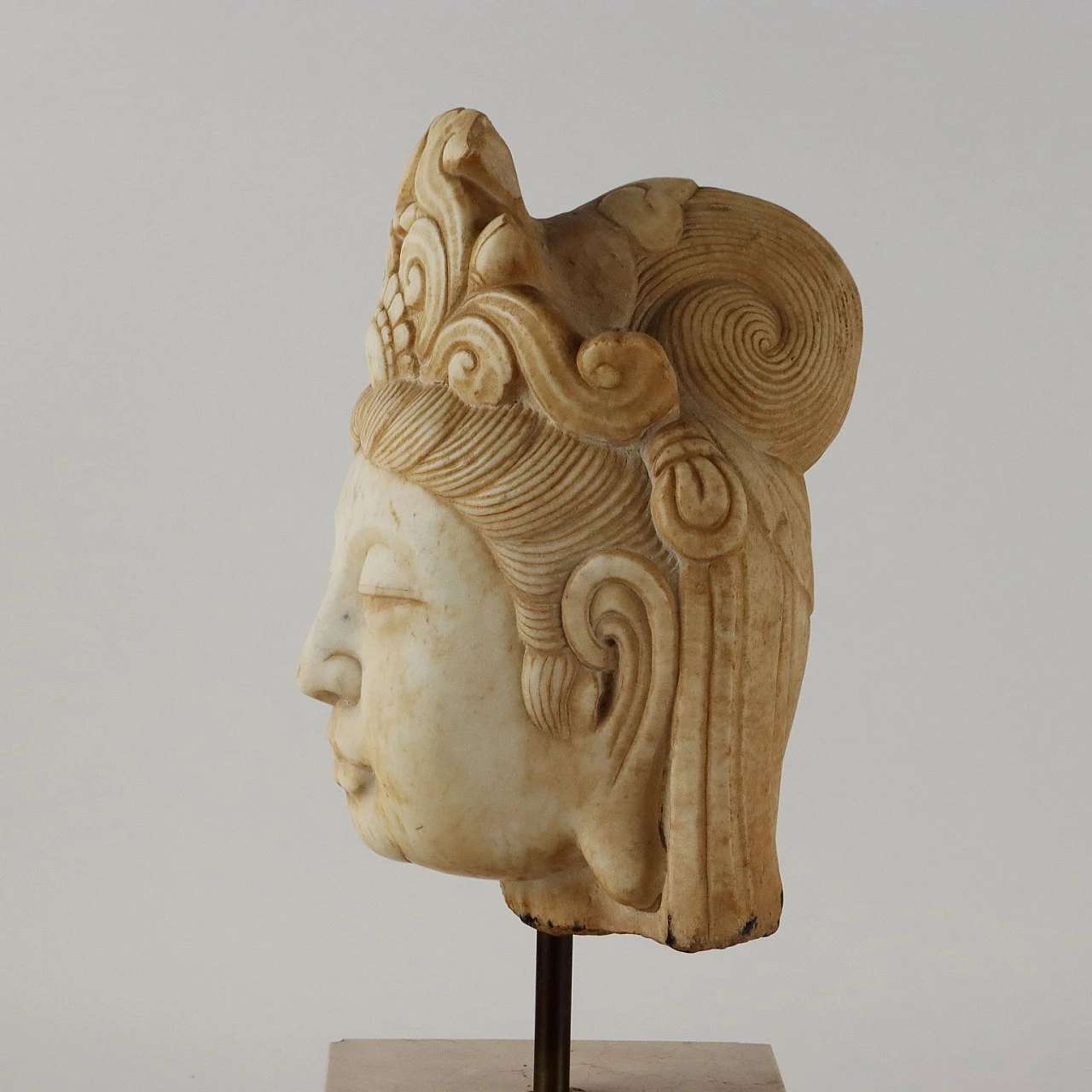 Guanyin's head, marble sculpture with travertine base 7