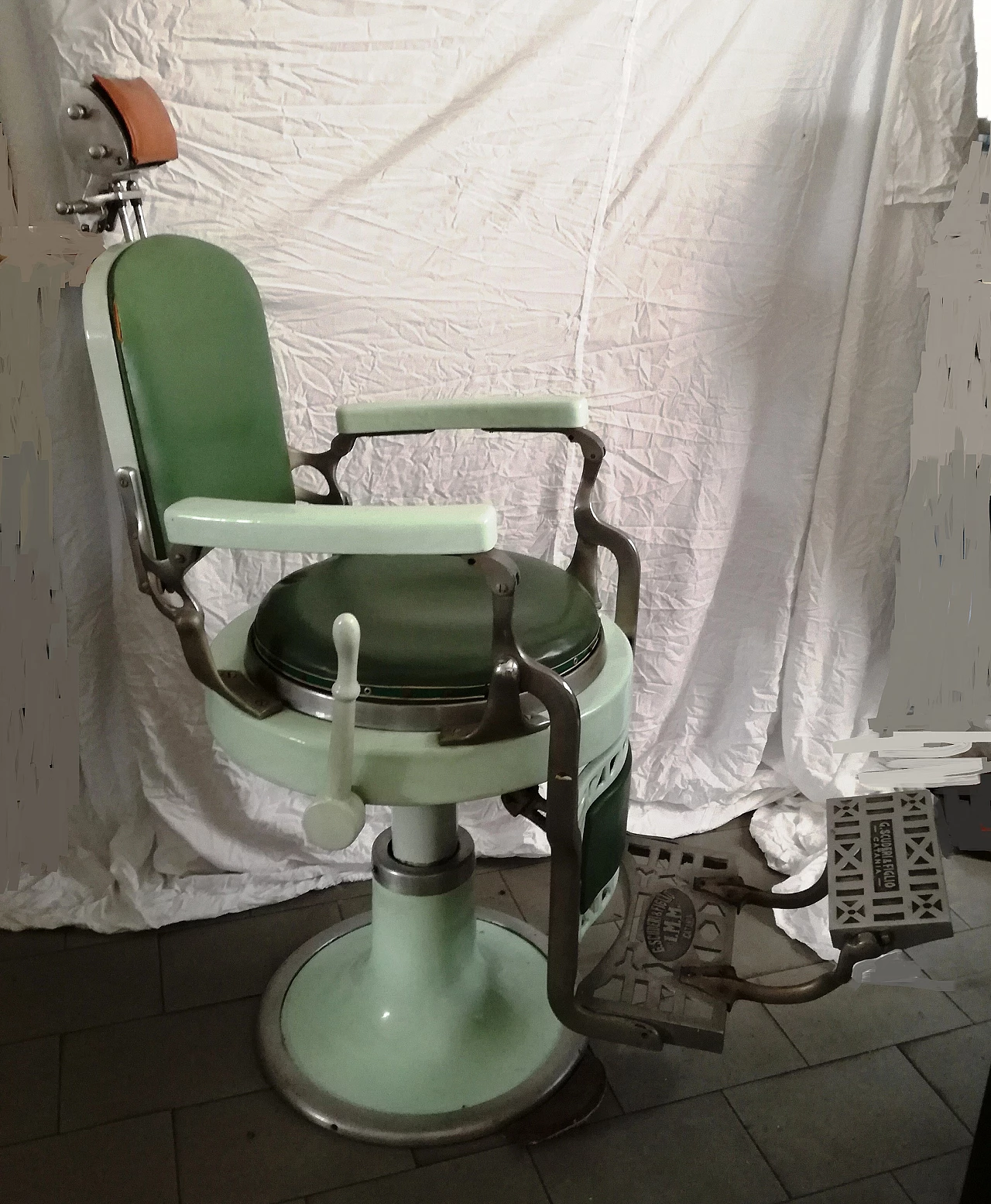 Aluminium, skai and ceramic barber's chair, 1930s 3