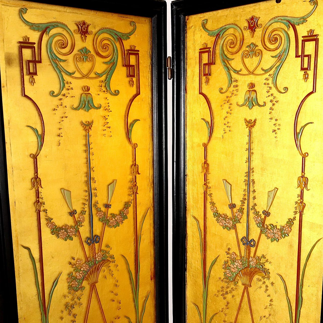 Folding screen in ebonized wood and glass with gold leaf 3