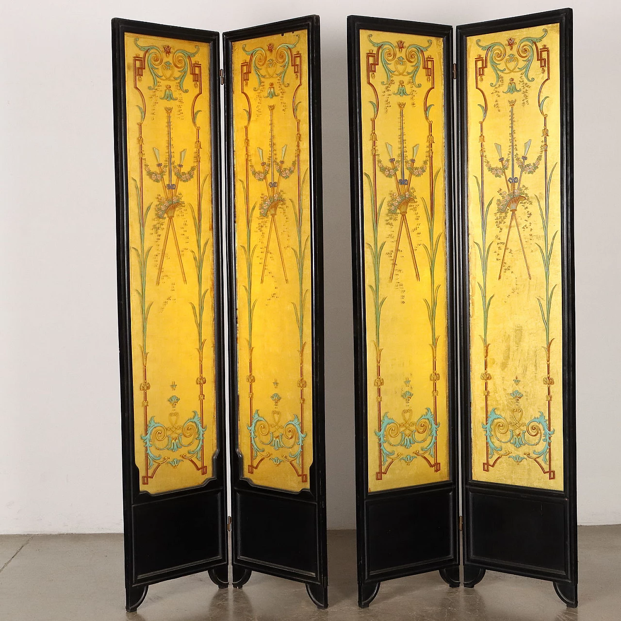 Folding screen in ebonized wood and glass with gold leaf 10