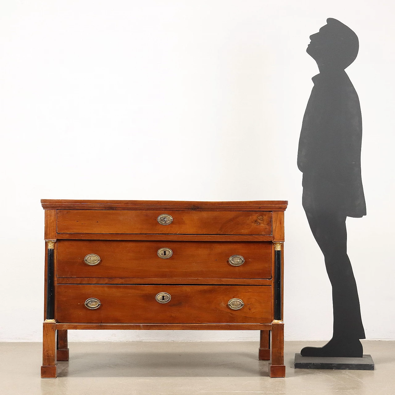 Walnut and fir chest of drawers with plinth feet, 19th century 2