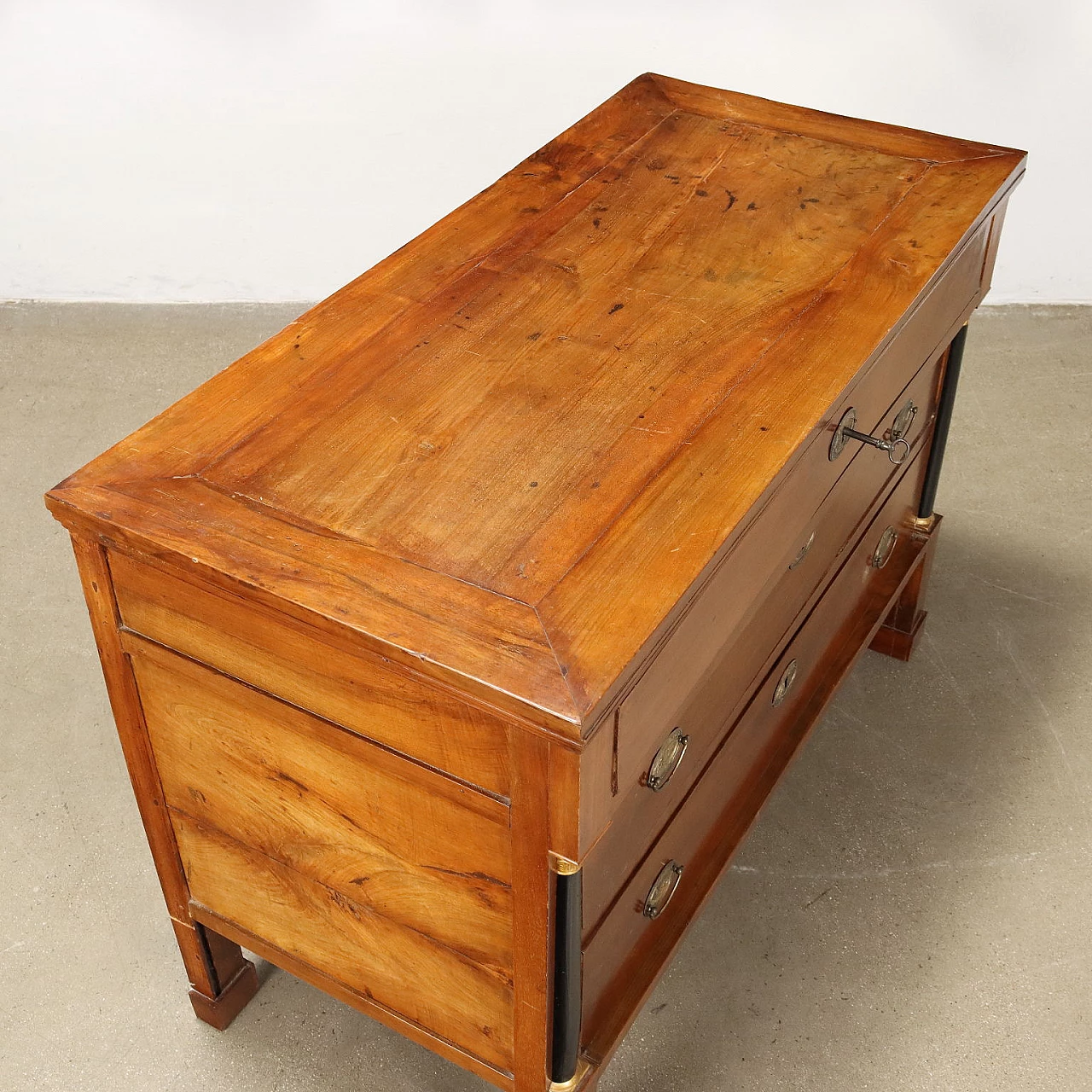 Walnut and fir chest of drawers with plinth feet, 19th century 7