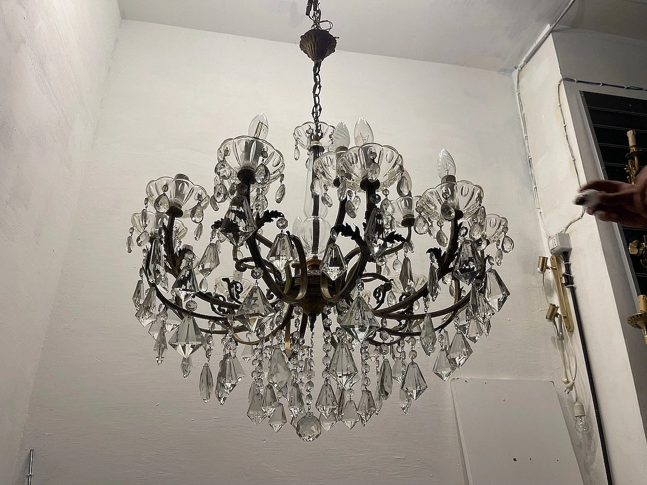 18-light Murano crystal and bronze chandelier, 1960s 9