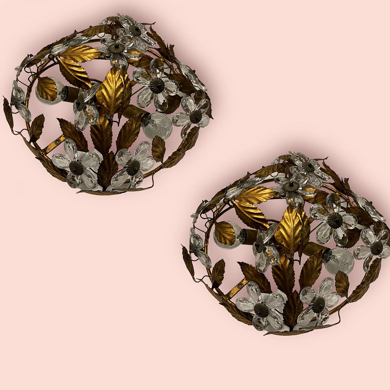 Coppia di applique in vetro di Murano dorato, anni '60 2