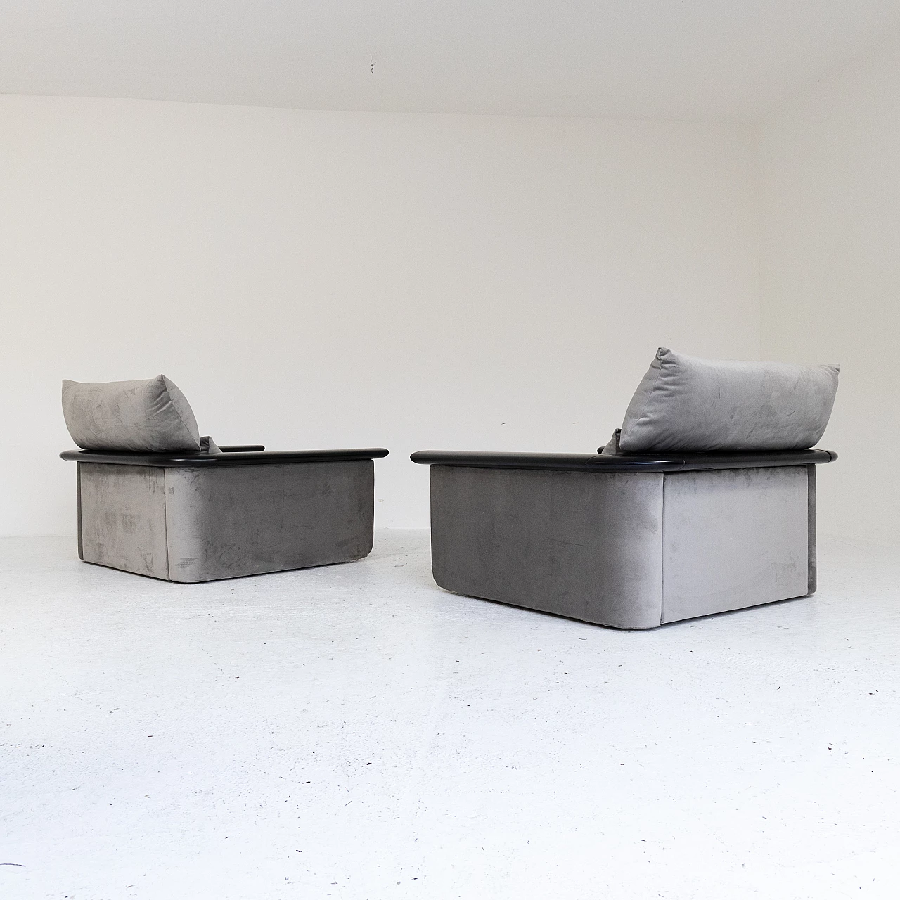 Pair of 230 armchairs by Franco Perrotti for Tecno, 1960s 6