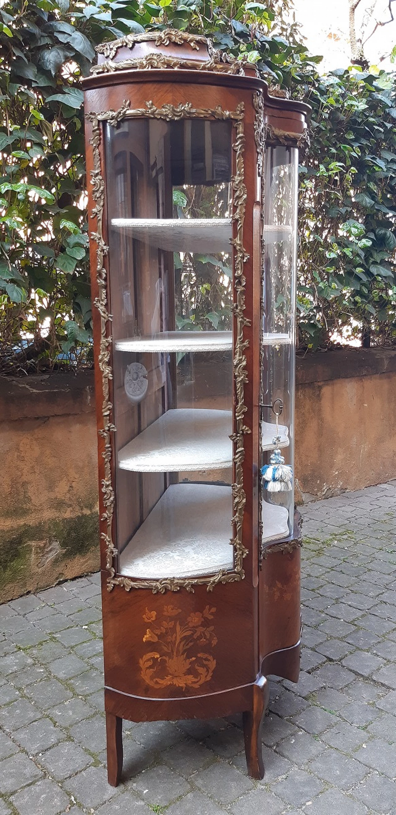 Napoleon III walnut display cabinet, second half of the 19th century 7