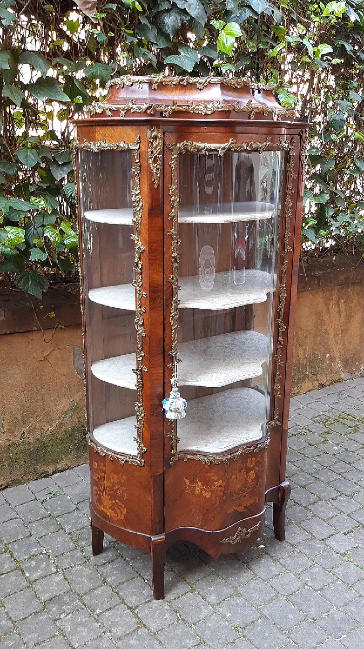 Napoleon III walnut display cabinet, second half of the 19th century 10