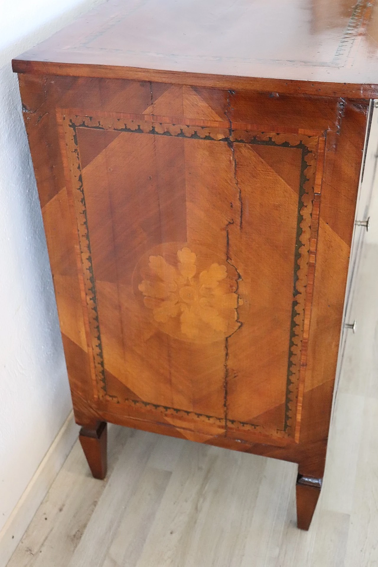 Louis XVI style inlaid wood dresser 8