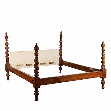 Carved wooden double bed, early 18th century