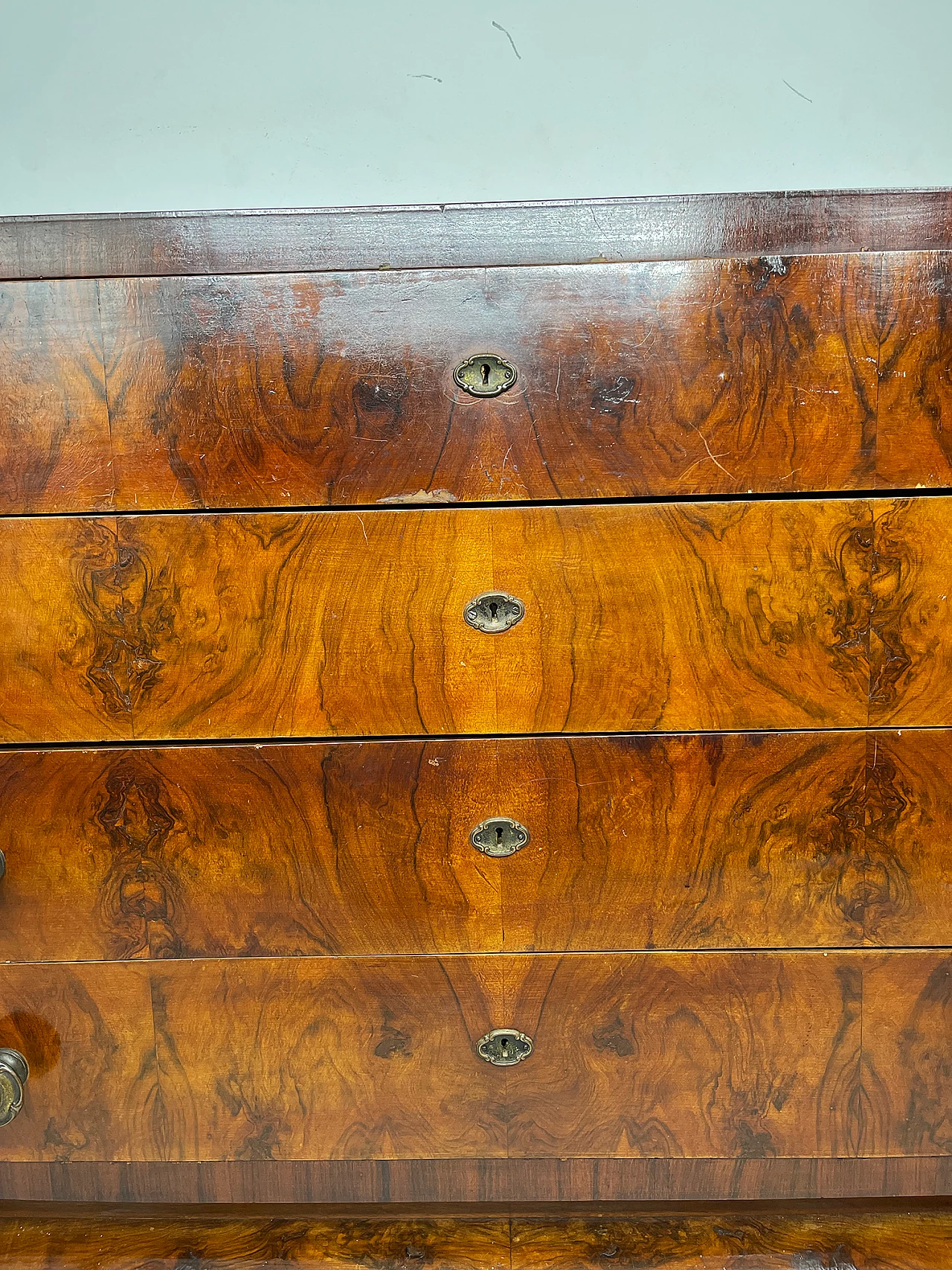 Chest of drawers in burl walnut, 1930s 5