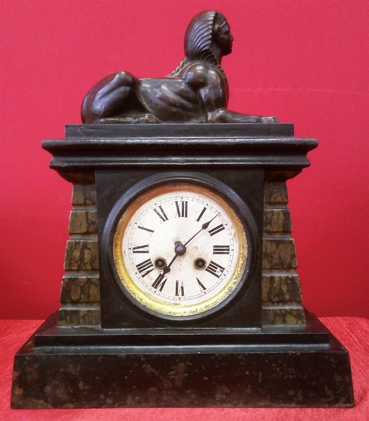 Metal pendulum clock with sphinx, early 20th century 9
