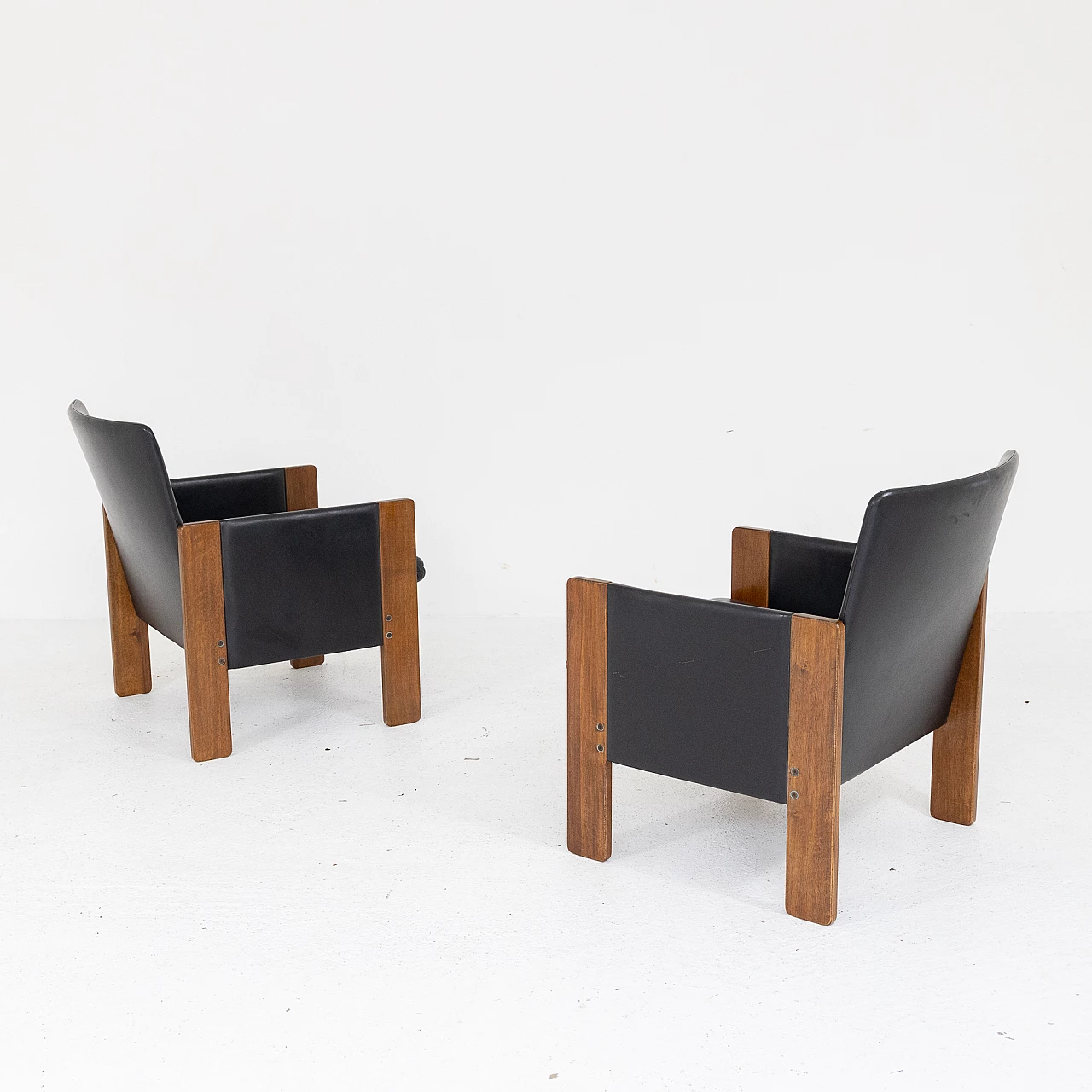 Pair of 917 armchairs by Afra and Tobia Scarpa for Cassina, 1960s 5