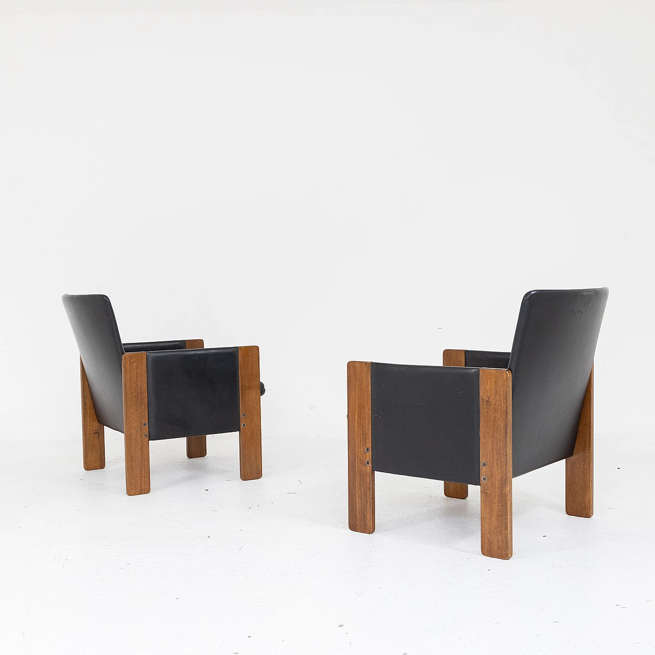 Pair of 917 armchairs by Afra and Tobia Scarpa for Cassina, 1960s 6