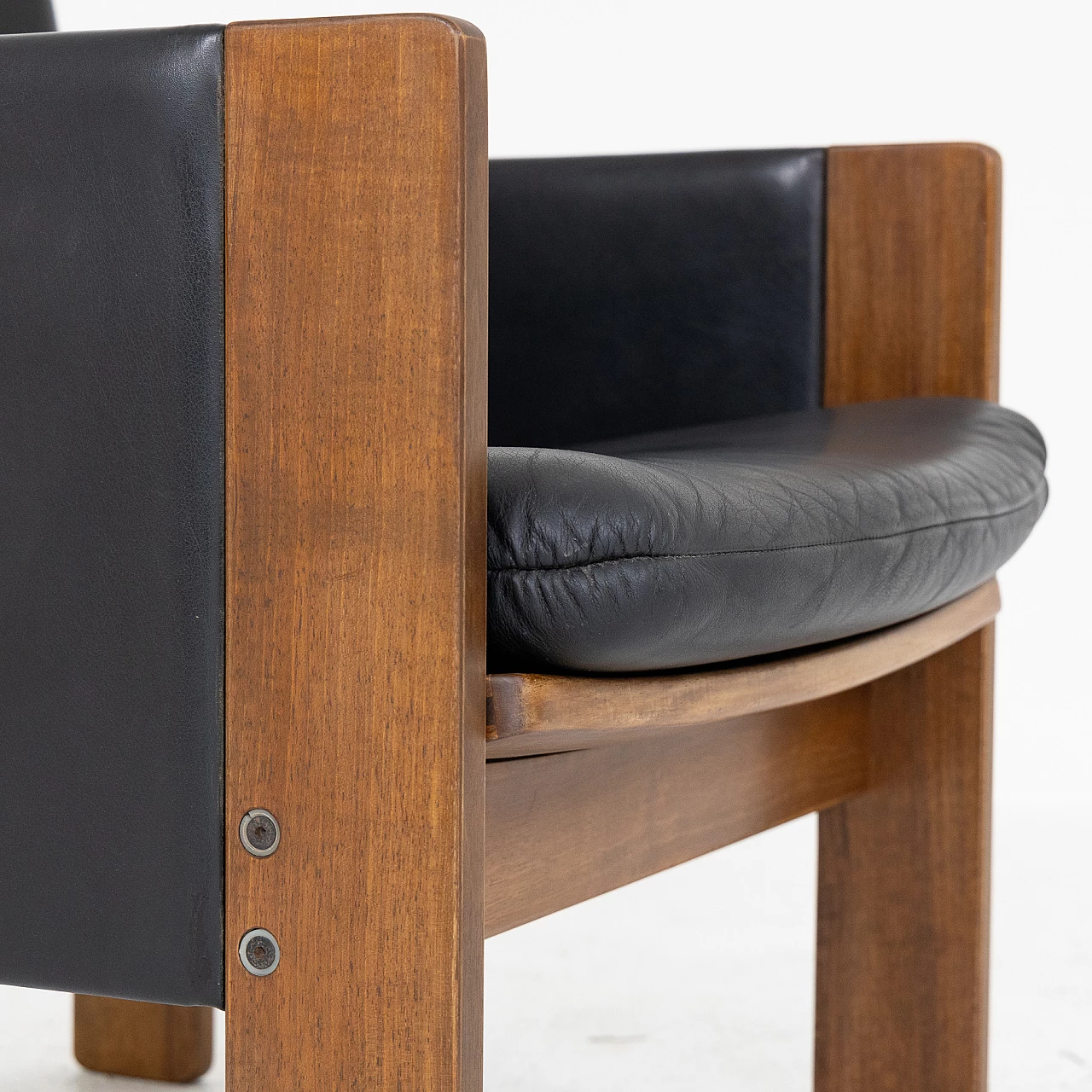 Coppia di poltrone 917 di Afra e Tobia Scarpa per Cassina, anni '60 10