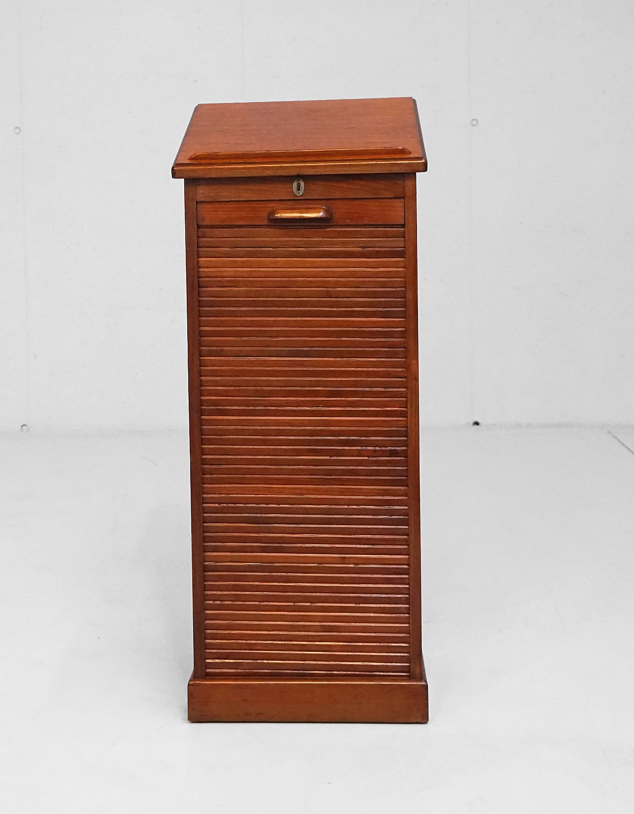 Mahogany shutter filing cabinet, early 20th century 4