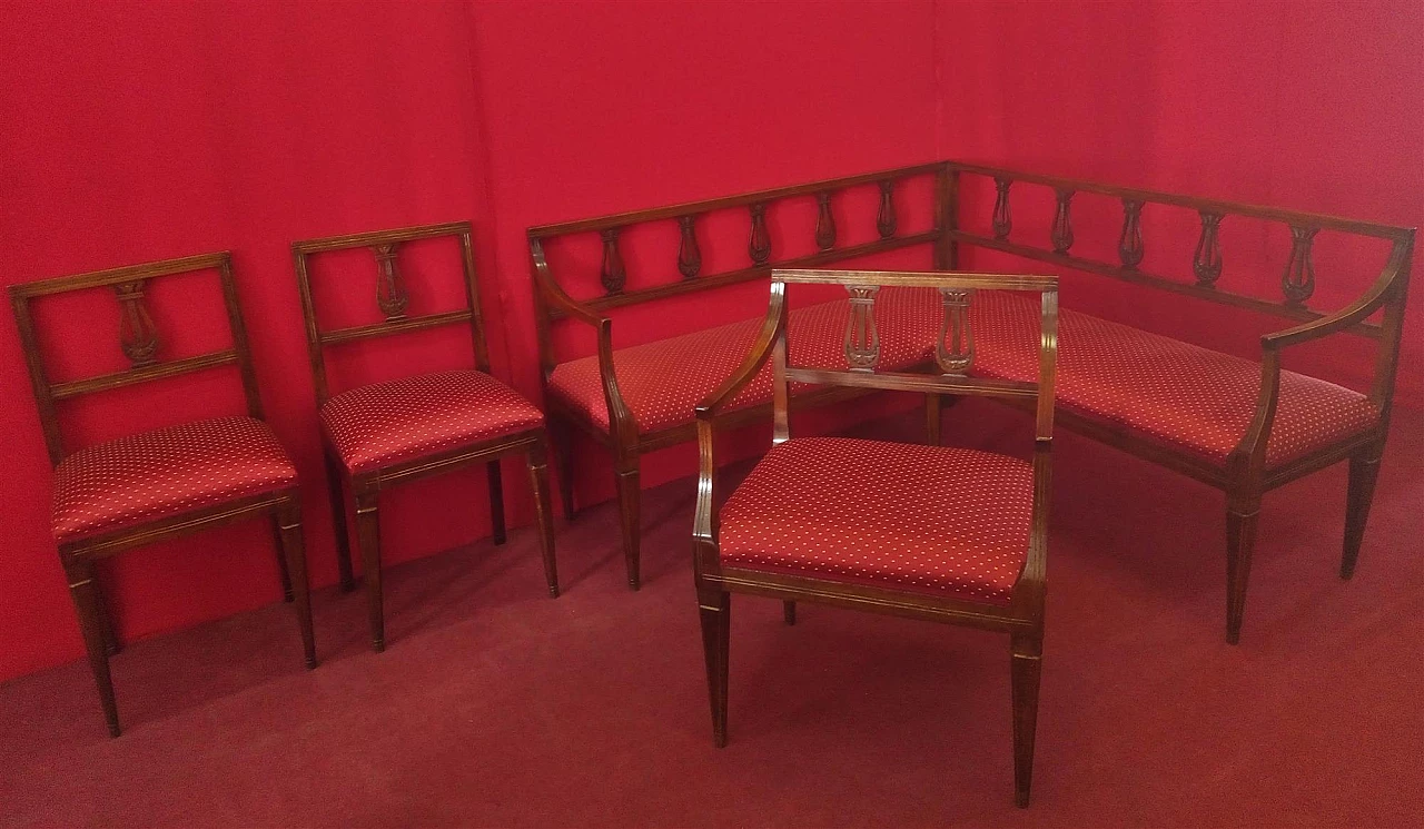 Divano, poltrona e coppia di sedie stile Luigi XVI, inizio '800 1
