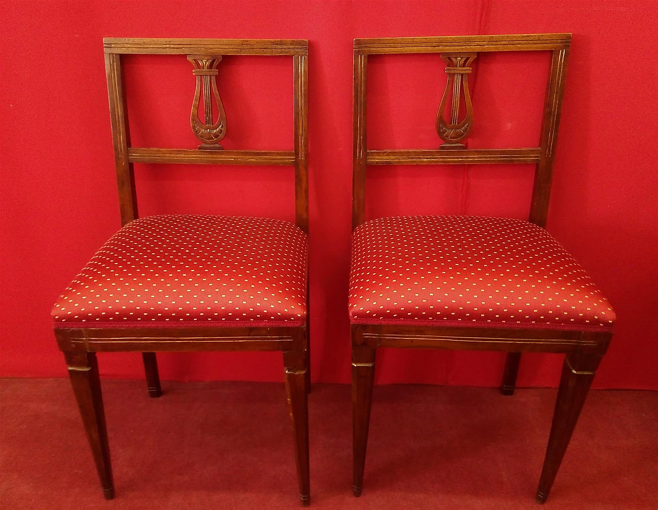Divano, poltrona e coppia di sedie stile Luigi XVI, inizio '800 4
