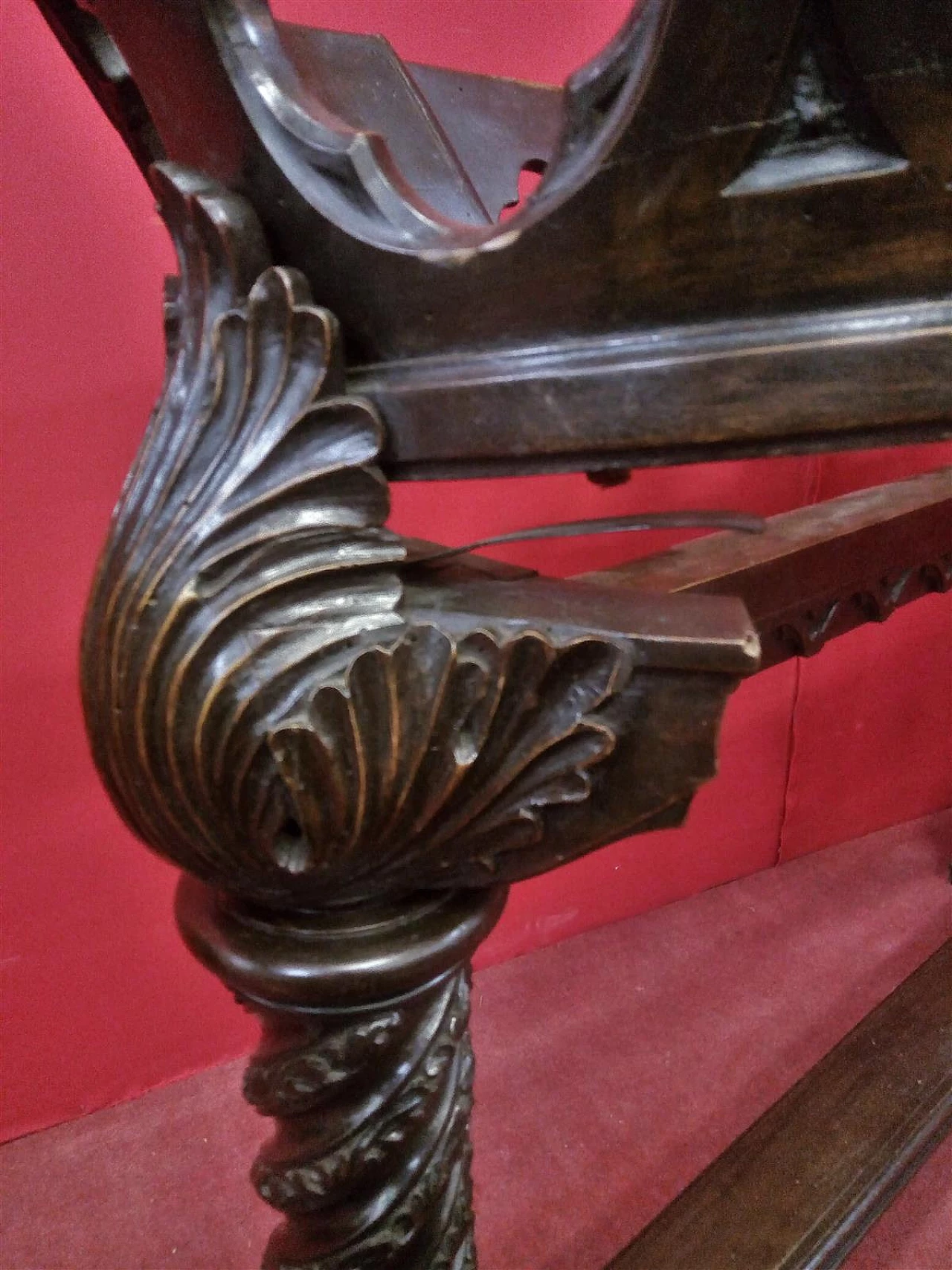Carved wood and wrought iron cradle, early 20th century 4