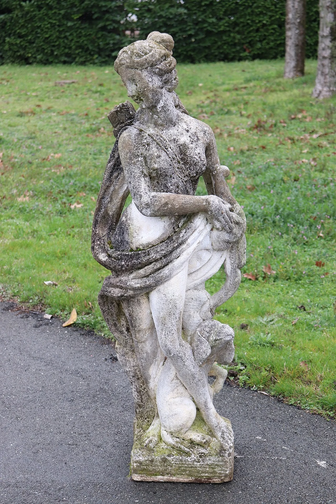 Statua da giardino Diana dea della caccia, inizio '900 2