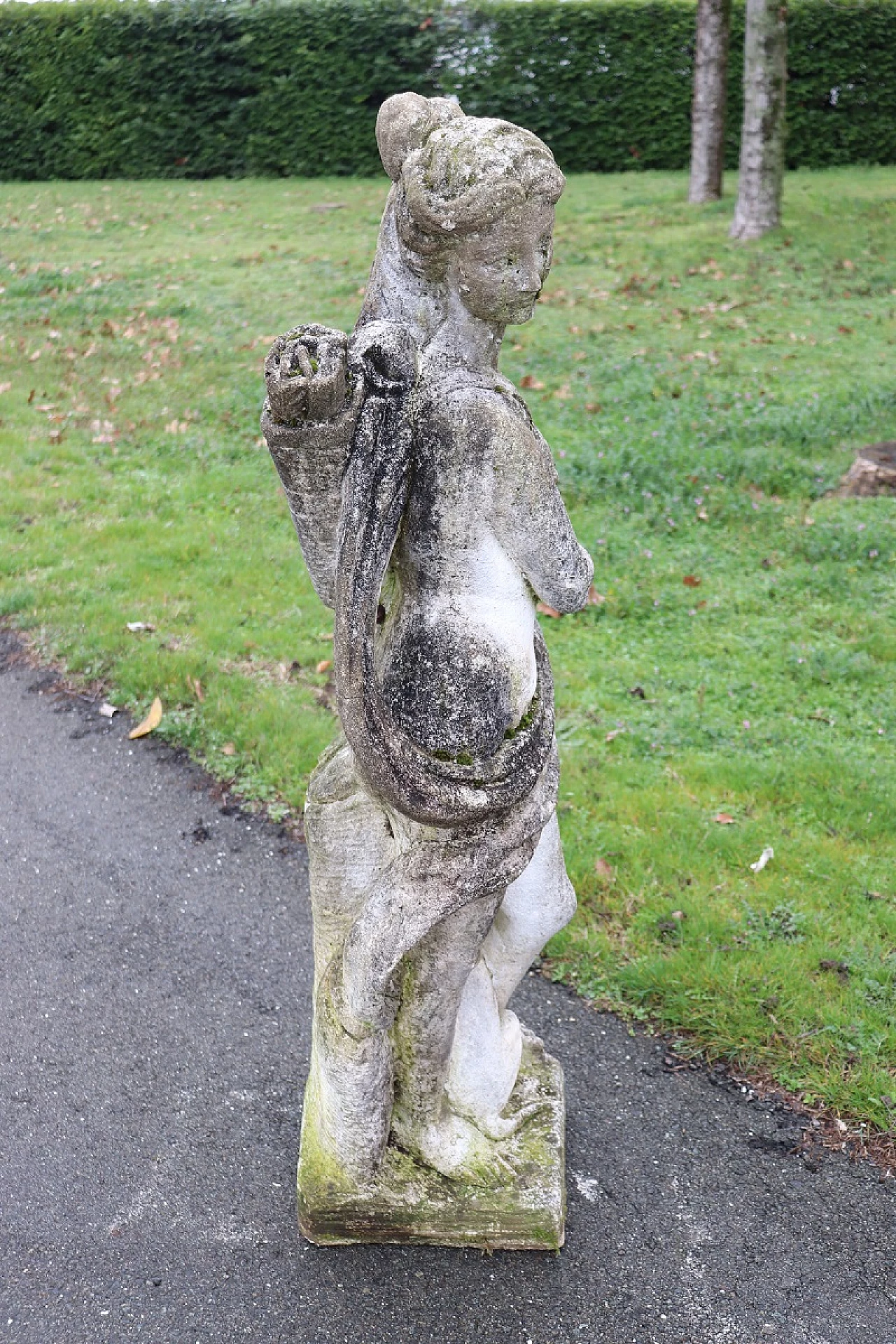Garden statue Diana goddess of the hunt, early 20th century 8