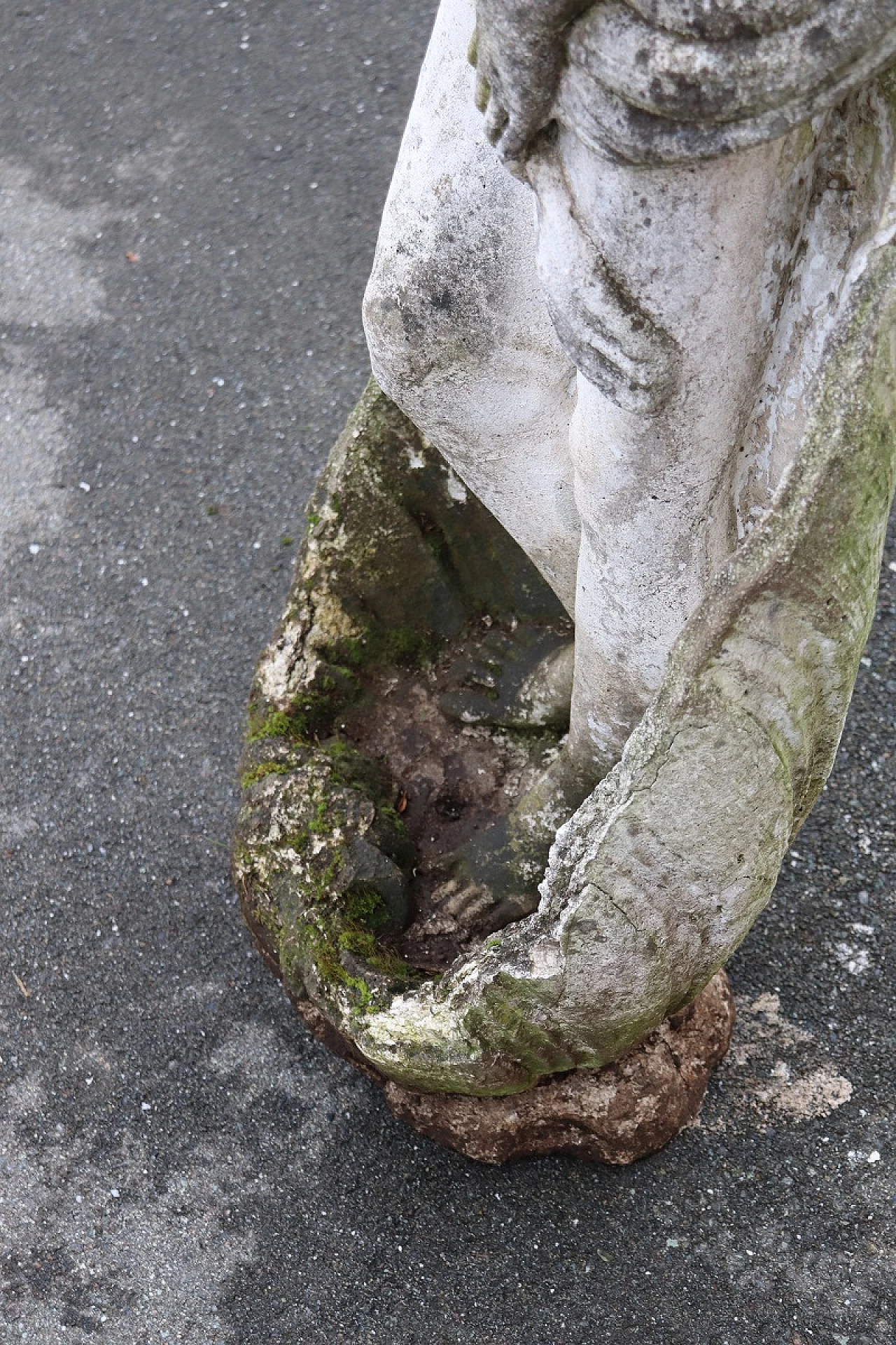 Venere, scultura in mix di cemento, marmo e pietra, anni '20 9