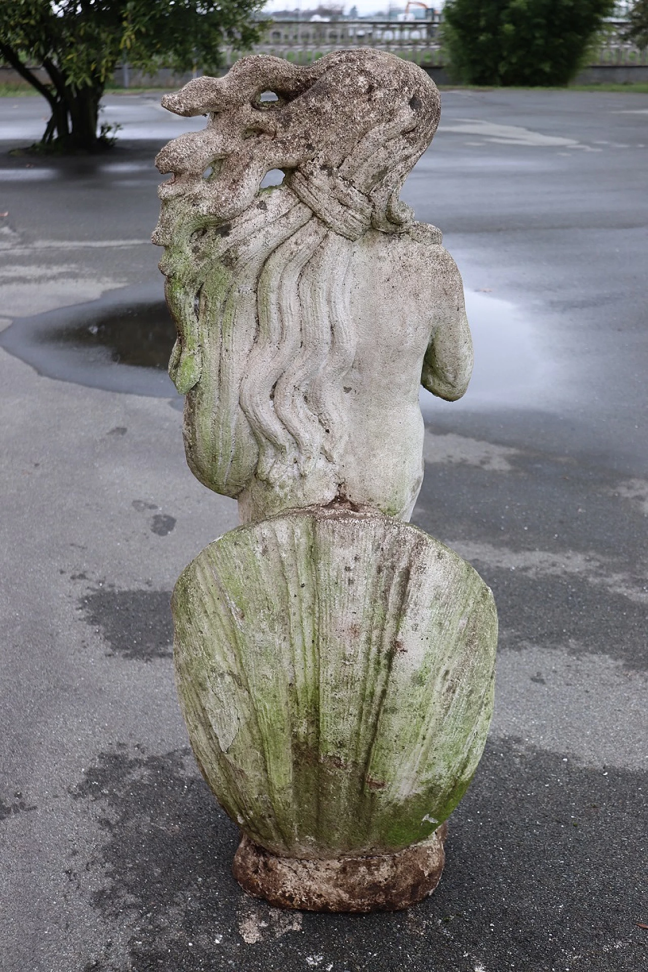 Venere, scultura in mix di cemento, marmo e pietra, anni '20 10