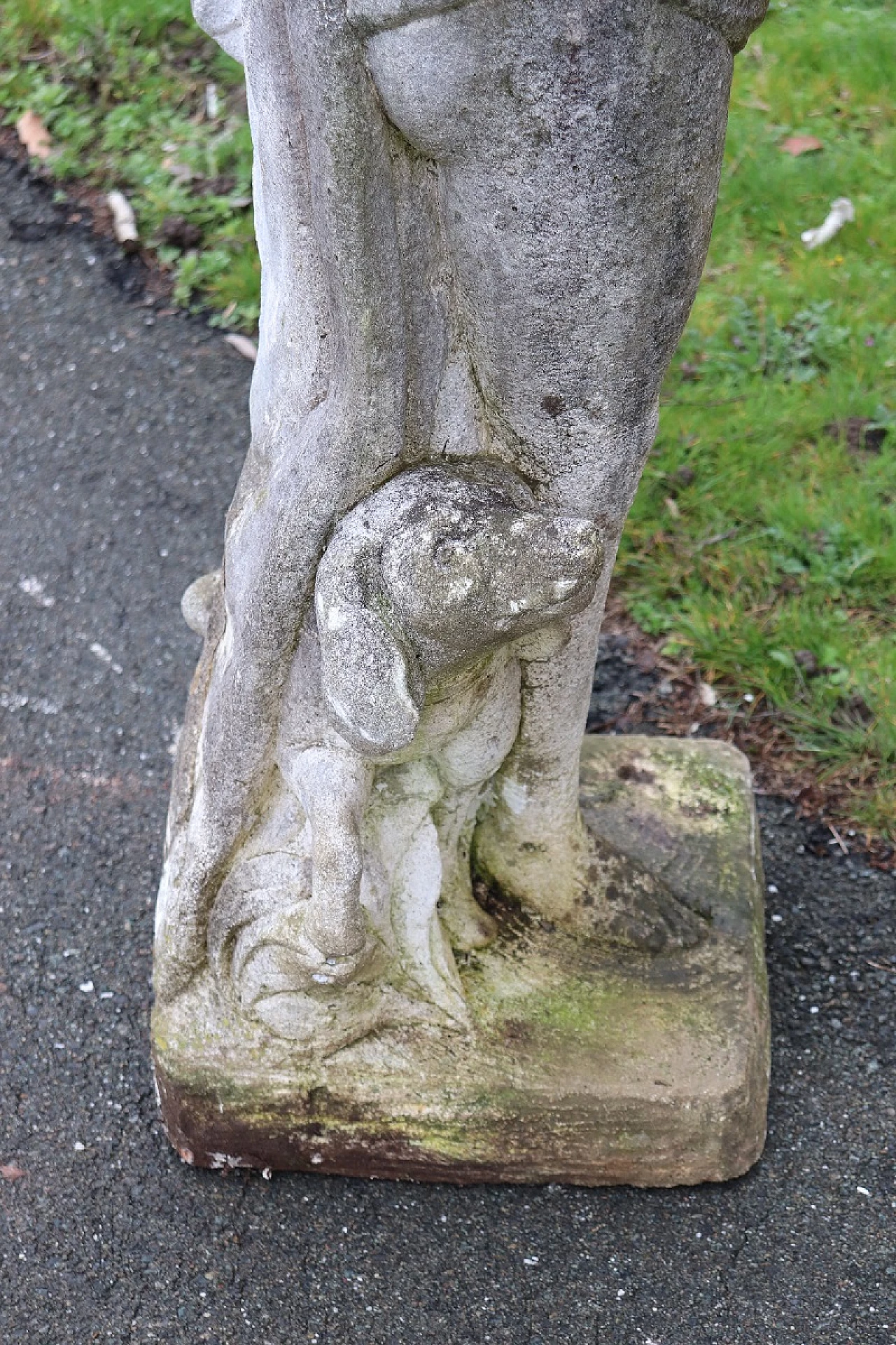 Arciere, statua in cemento, marmo e pietra, anni '20 10