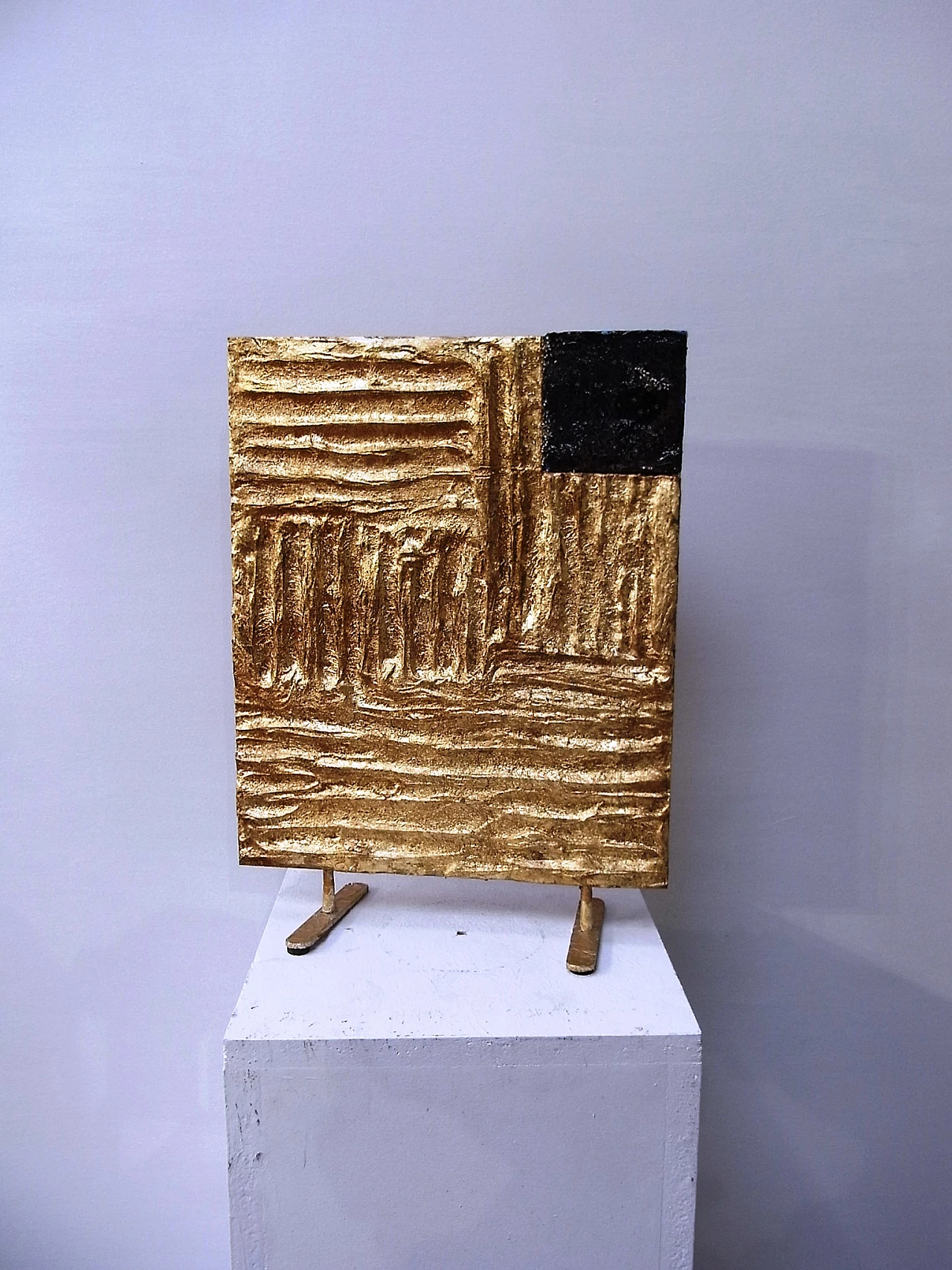 Gold leaf sculpture, 2000 1205974