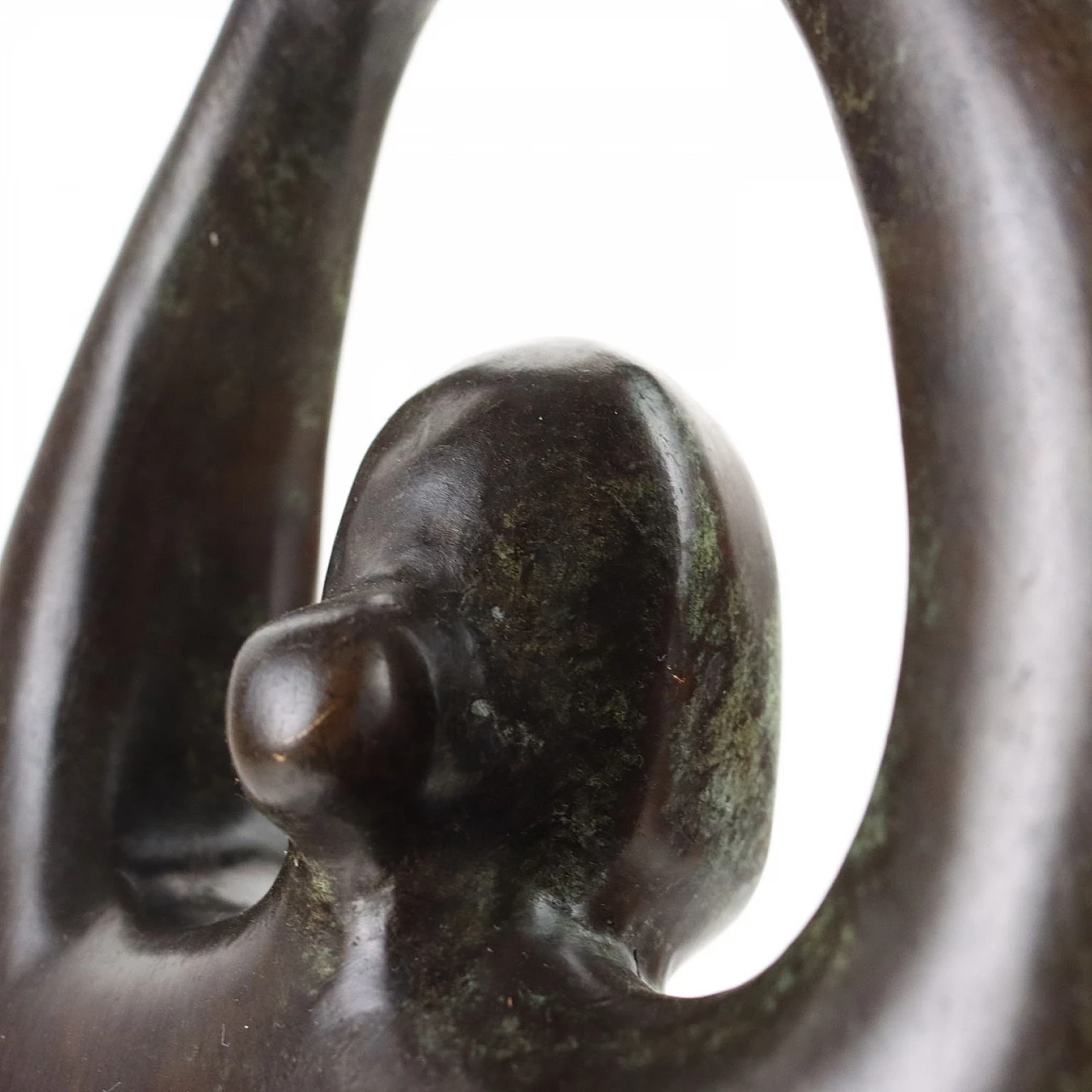 Female figure, bronze sculpture 7