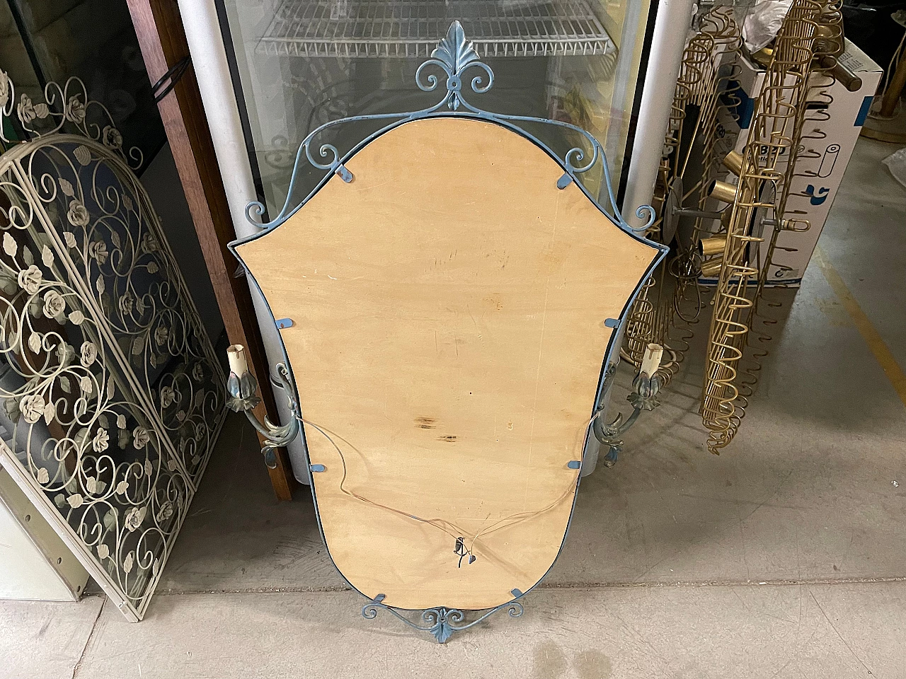 Metal mirror tole with two side sconces, 1950s 3