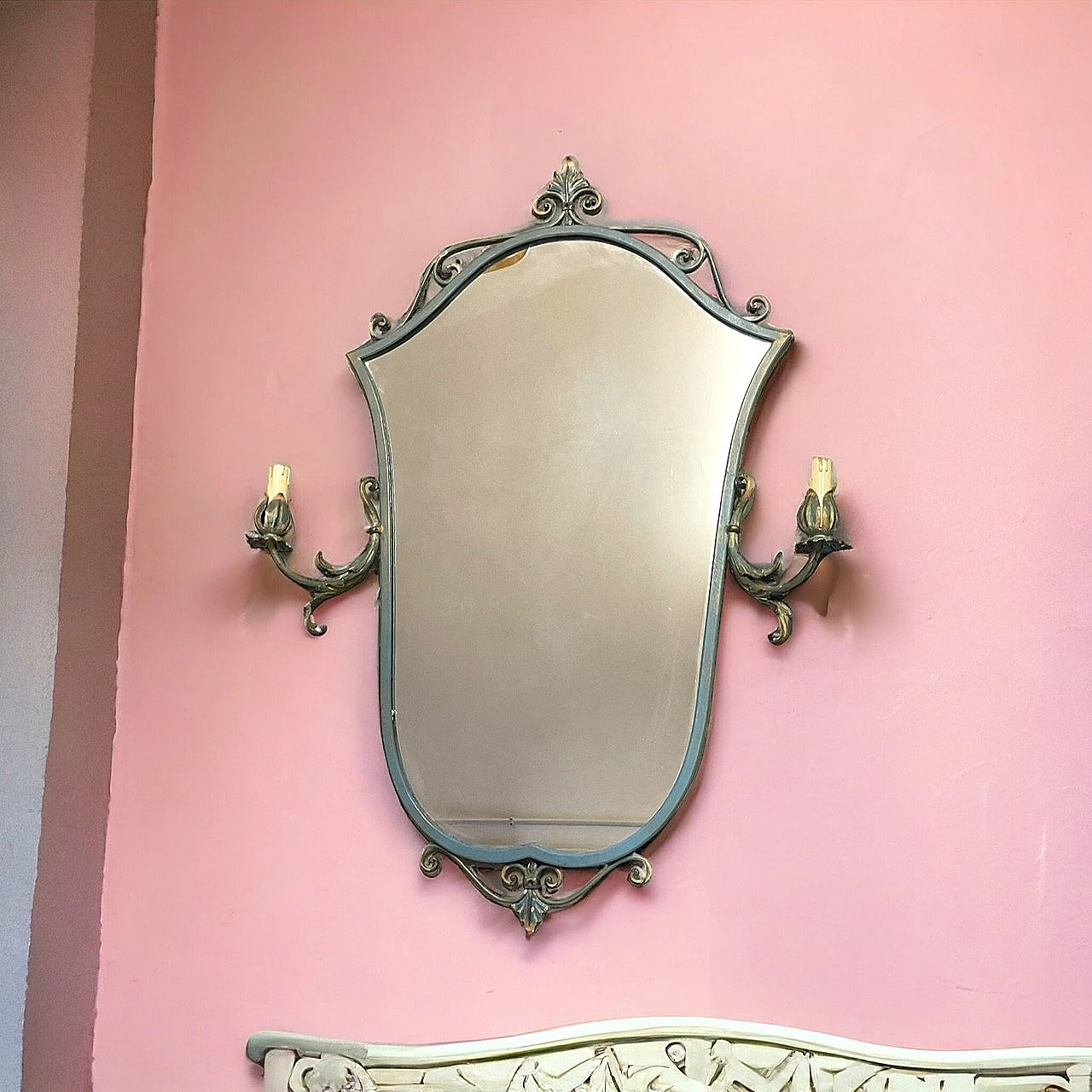 Metal mirror tole with two side sconces, 1950s 13