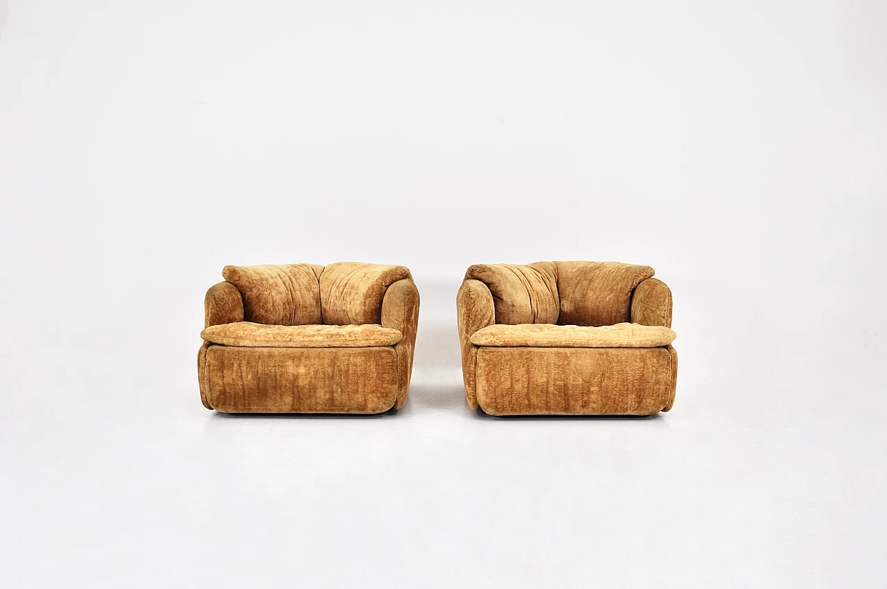 Pair of Confidential sofas and armchairs by Saporiti, 1970s 4