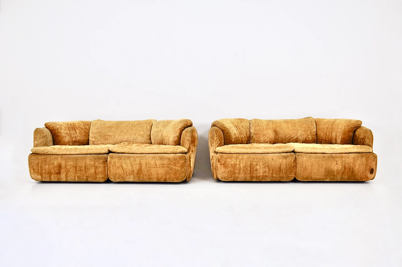 Pair of Confidential sofas and armchairs by Saporiti, 1970s 7