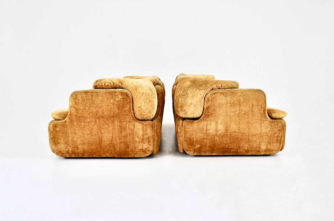 Pair of Confidential sofas and armchairs by Saporiti, 1970s 8