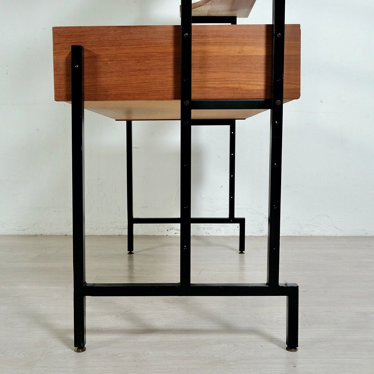 Libreria con scrittoio in ferro smaltato, legno e formica, anni '60 8