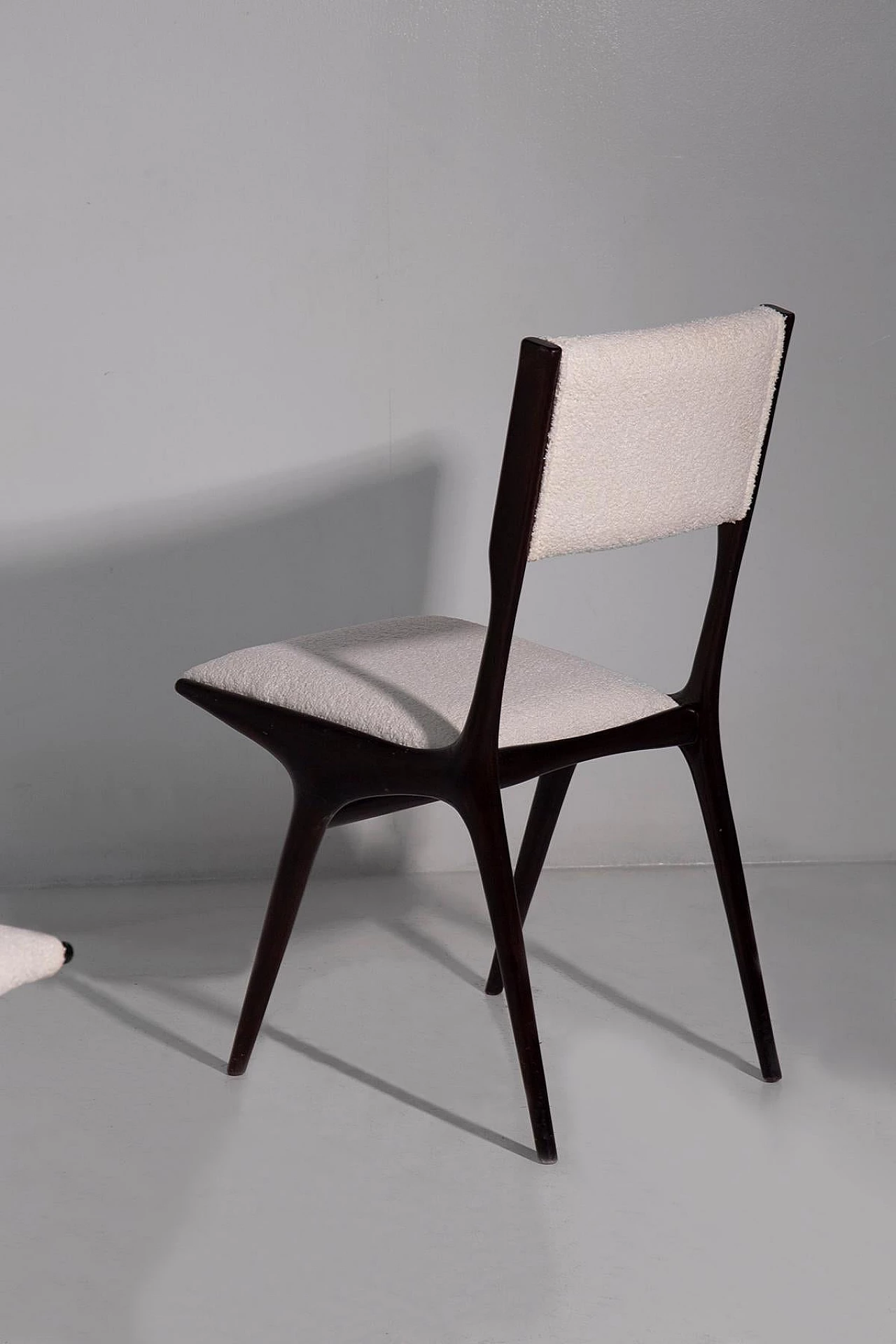 6 Chairs in wood and bouclé fabric by Carlo De Carli, 1950s 10