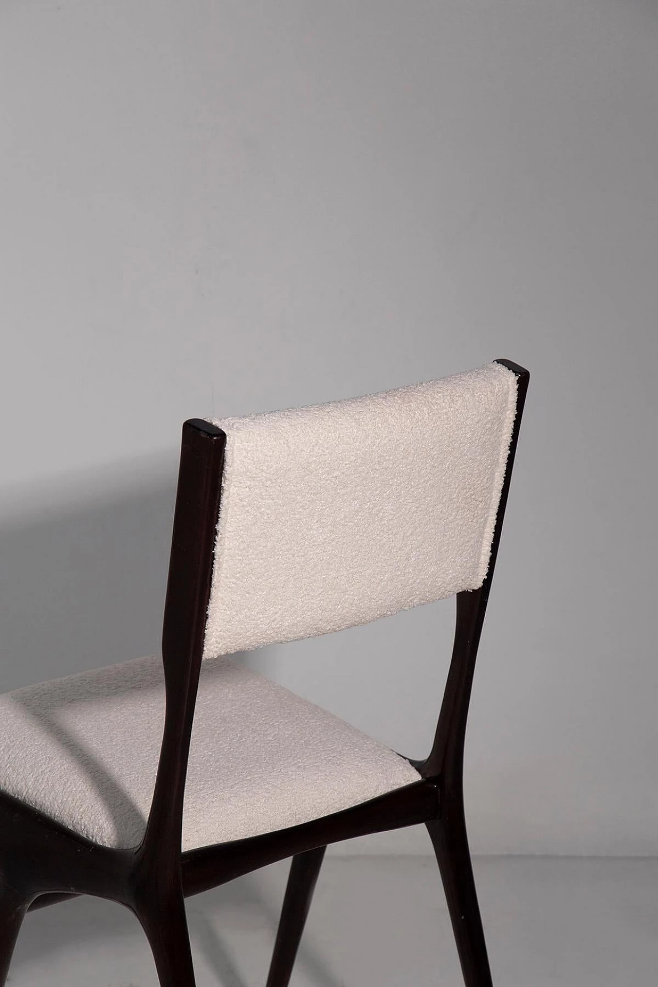 6 Chairs in wood and bouclé fabric by Carlo De Carli, 1950s 11