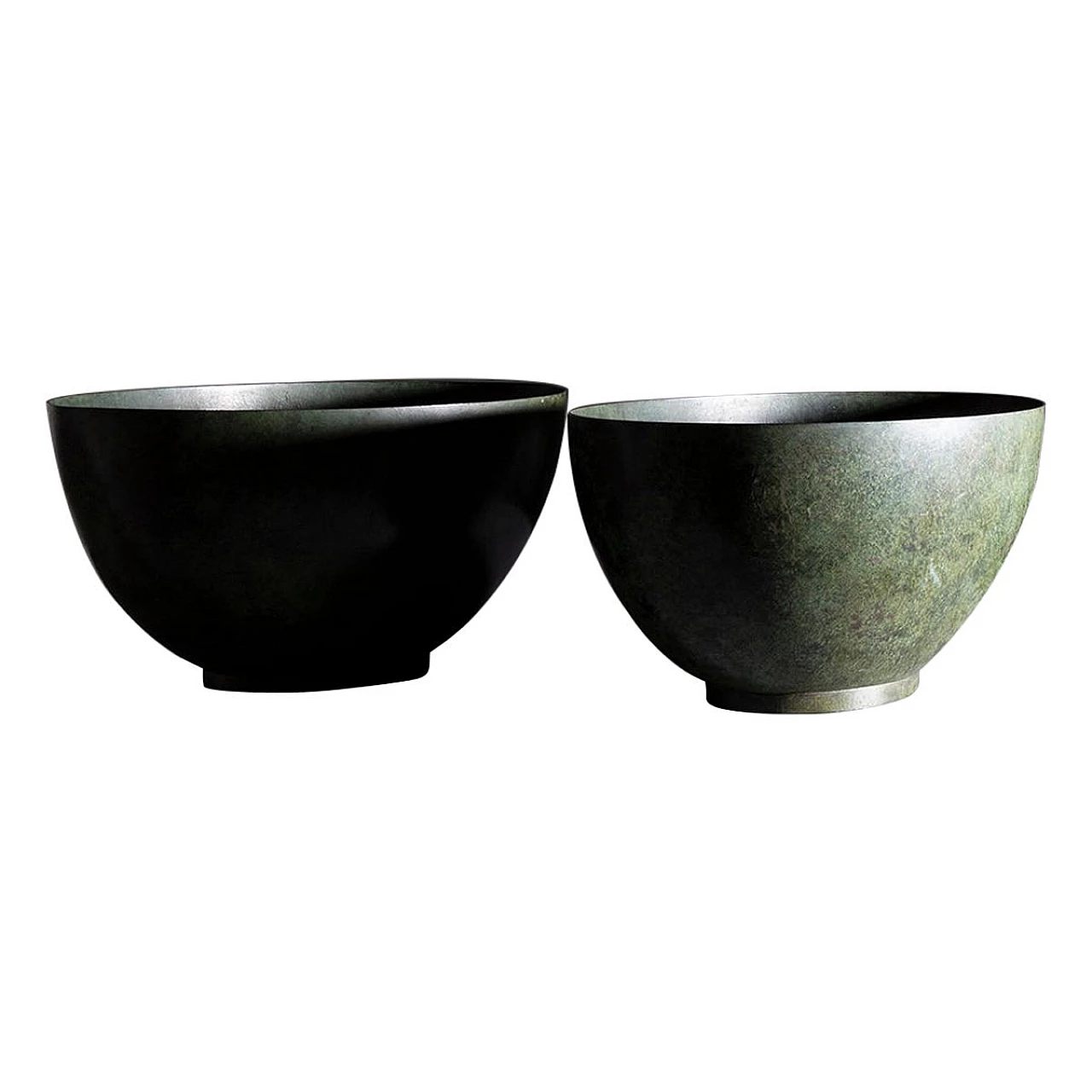 Pair of bronze bowls, early 20th century 1