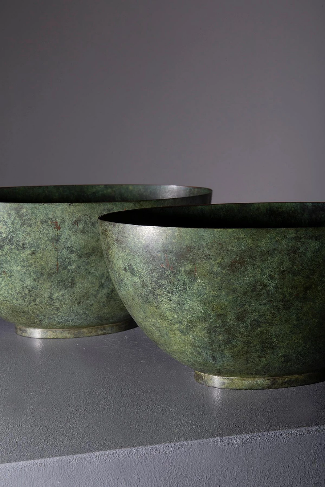 Pair of bronze bowls, early 20th century 7
