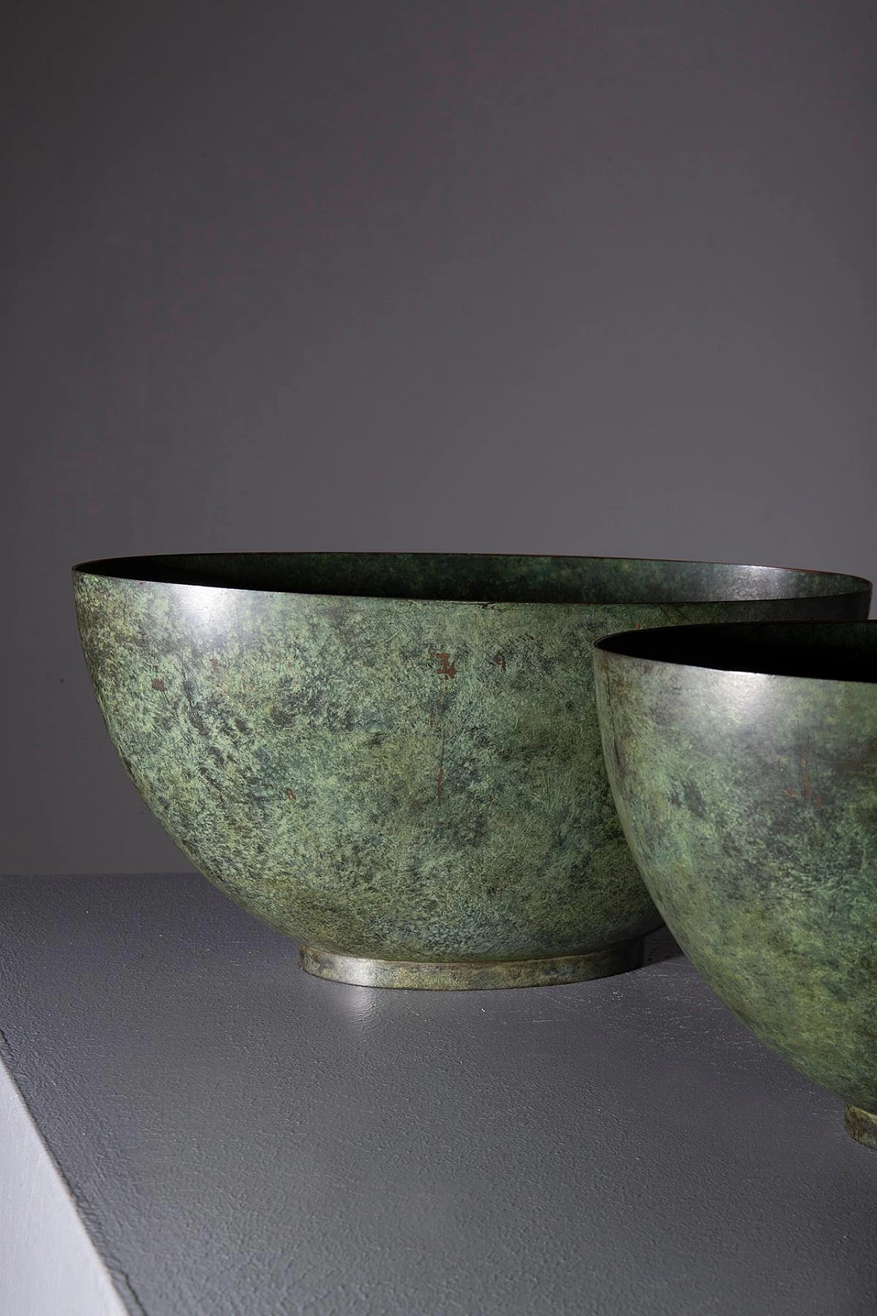 Pair of bronze bowls, early 20th century 8