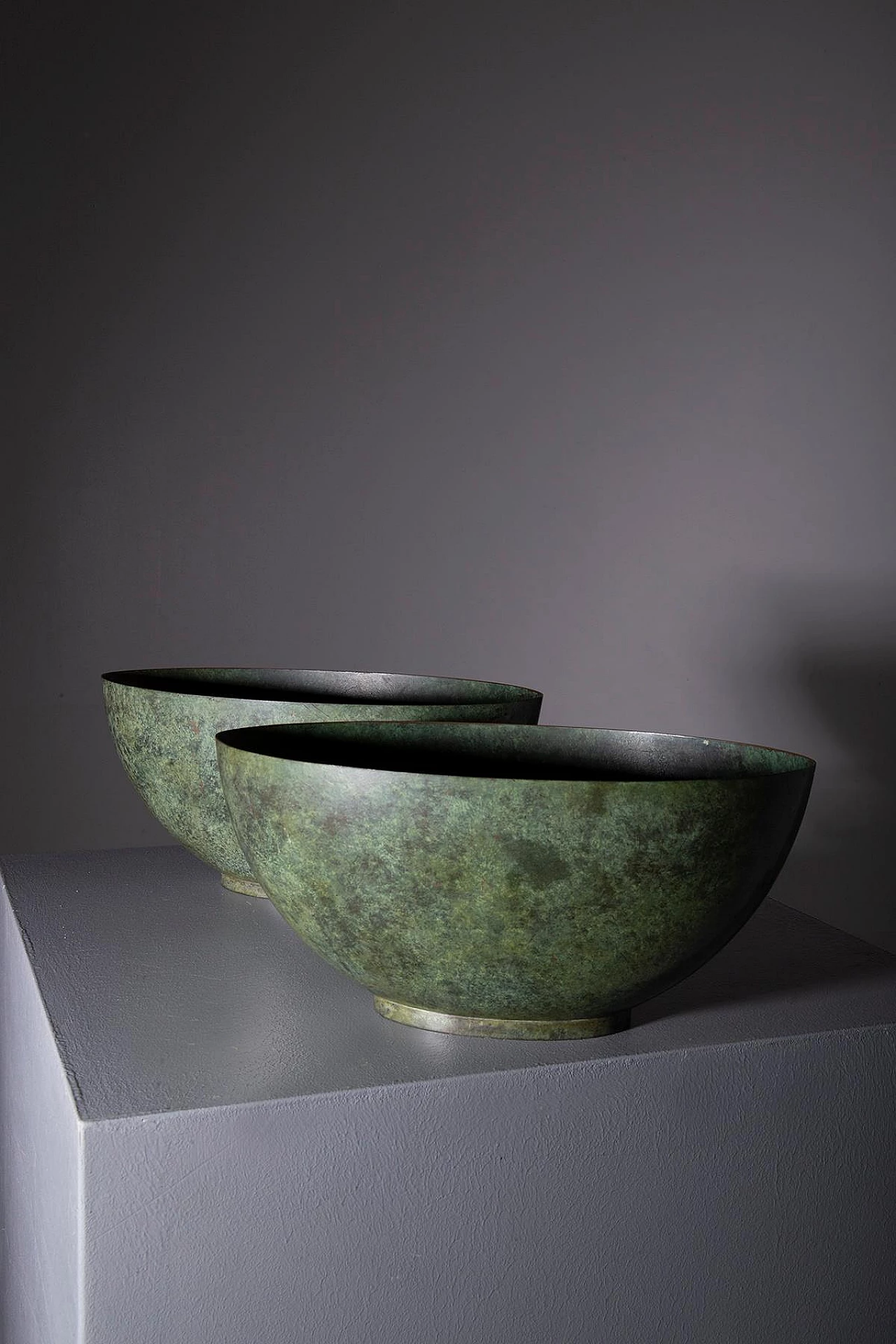 Pair of bronze bowls, early 20th century 9