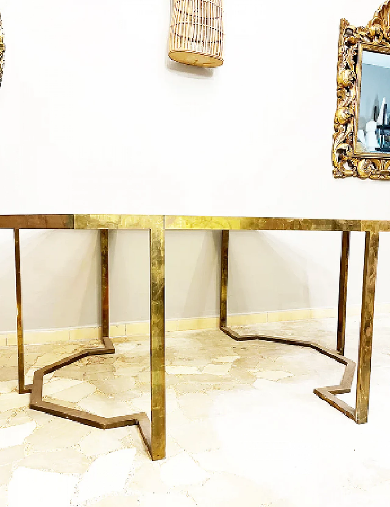 Tavolo ottagonale in ottone e vetro attribuito a Romeo Rega, anni '70 6