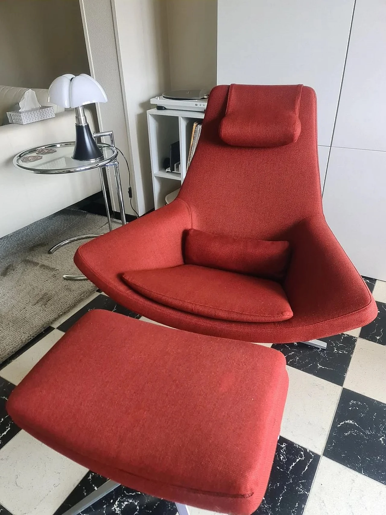 Metropolitan armchair and footstool in Maxalto fabric by B&B Italia 1