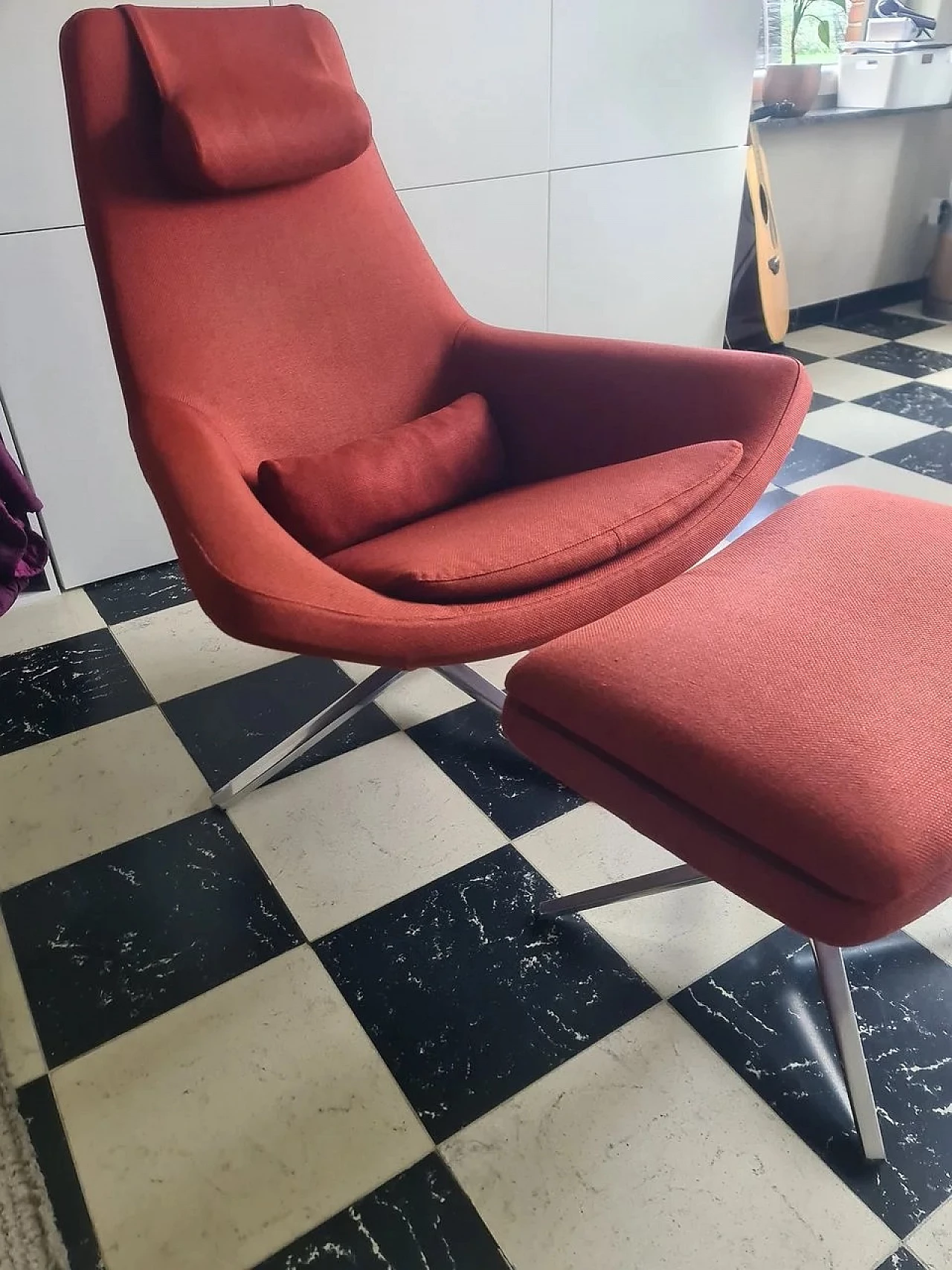 Metropolitan armchair and footstool in Maxalto fabric by B&B Italia 3