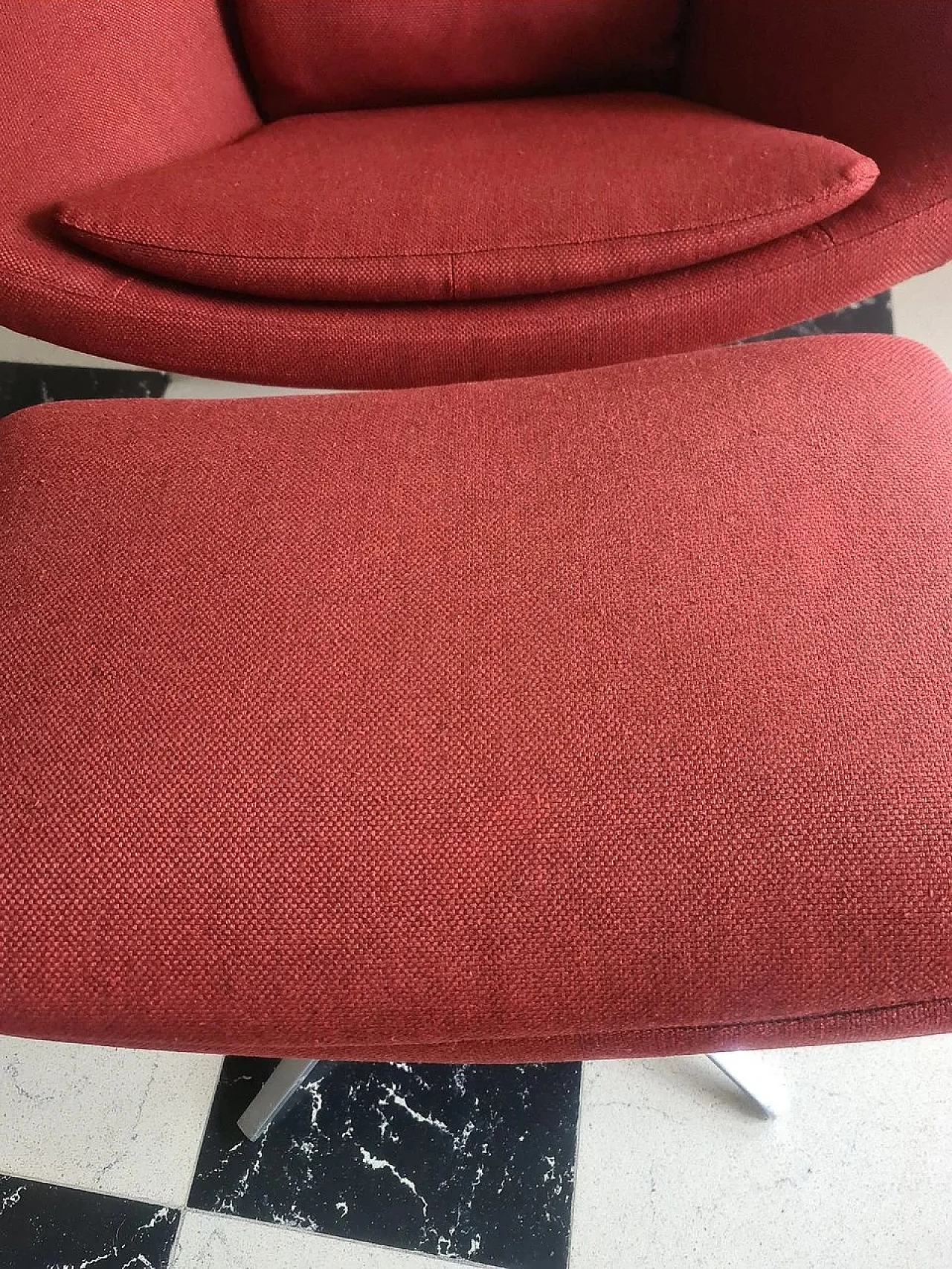 Metropolitan armchair and footstool in Maxalto fabric by B&B Italia 5