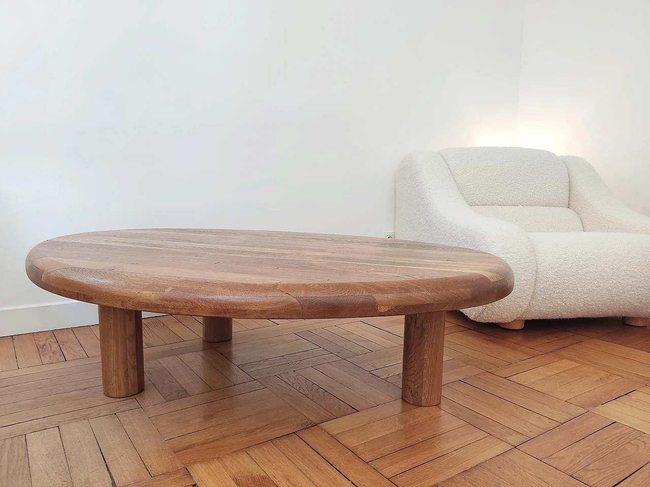 Tavolino ovale treppiede in legno massello, anni '60 5
